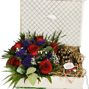 Caja con 6 Rosas y Ferrero
